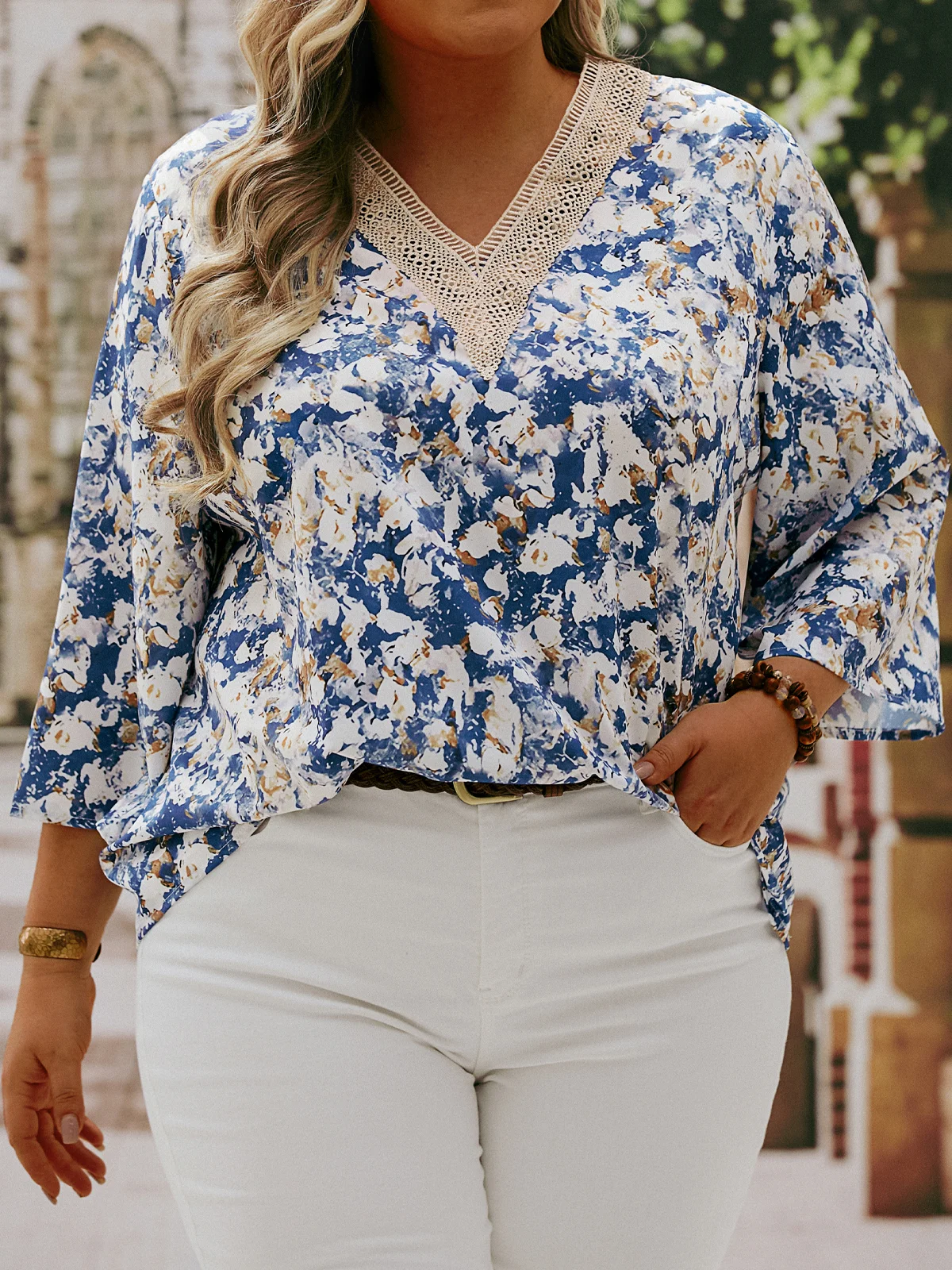 Plus Size Random Print Lace Edge Vacation V Neck Shirt