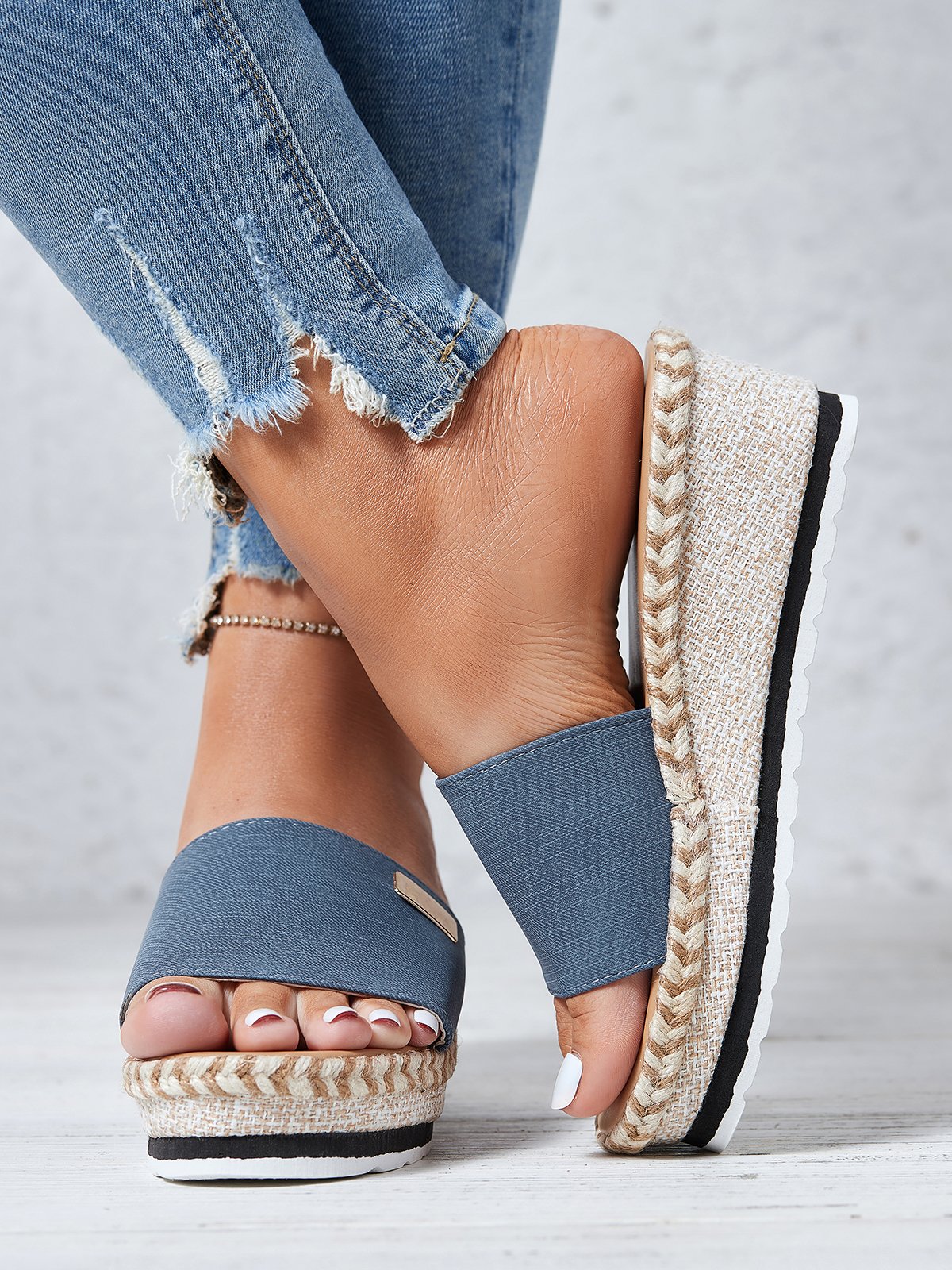 Resort Hemp Rope Sole Wedge Sandals