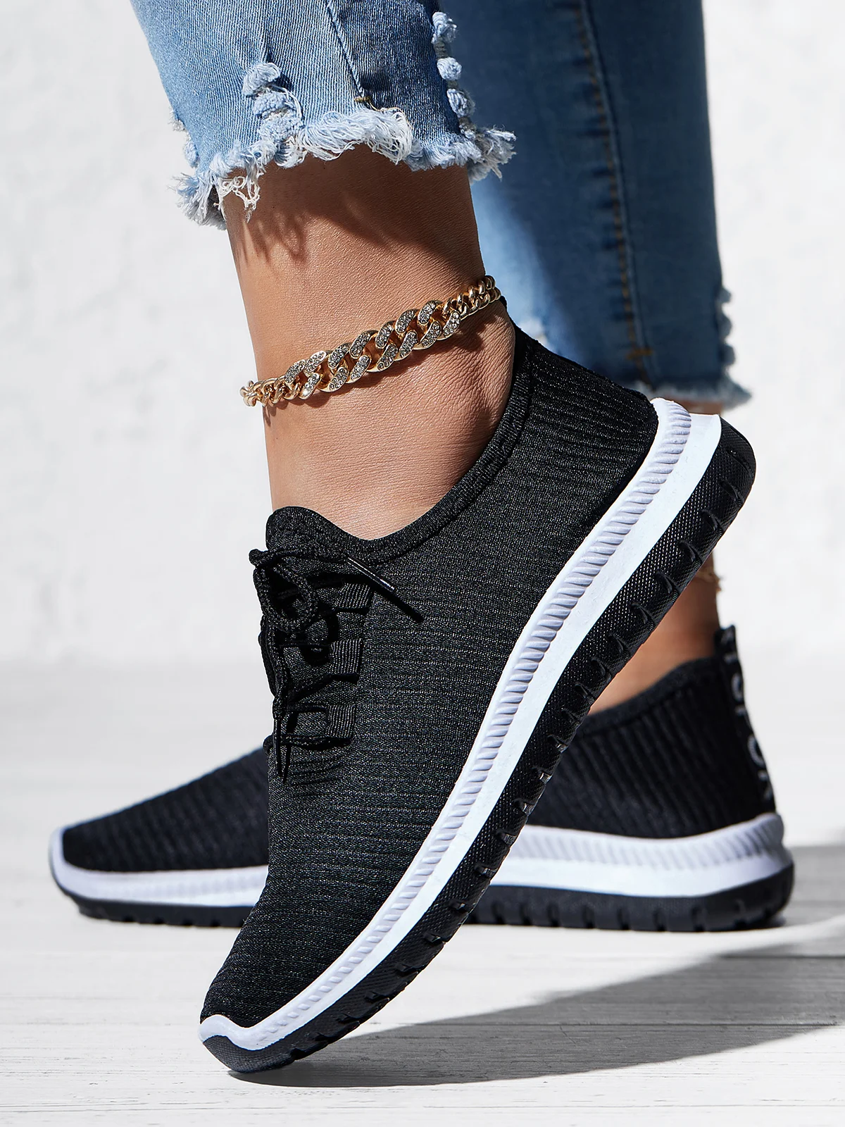 Lightweight Breathable Non-Slip Lace-Up Sneakers