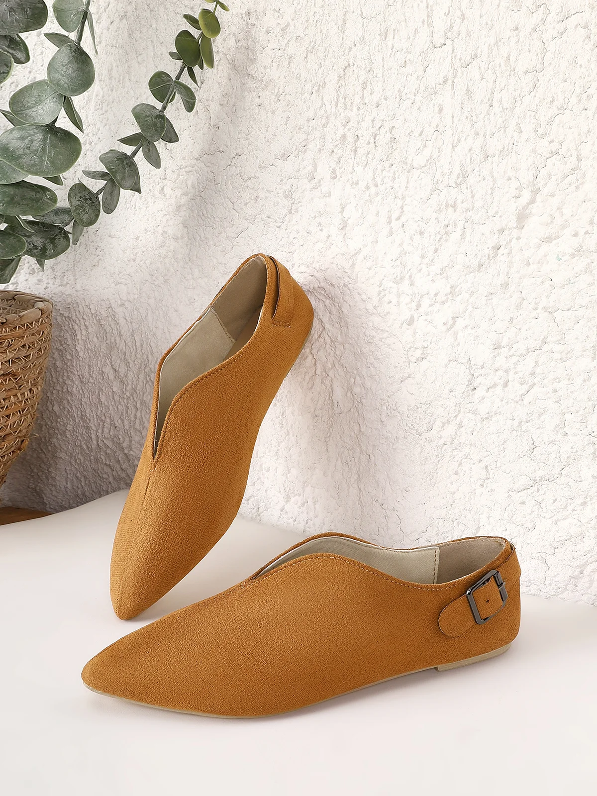 Vintage Casual V-Buckle Flat Shoes