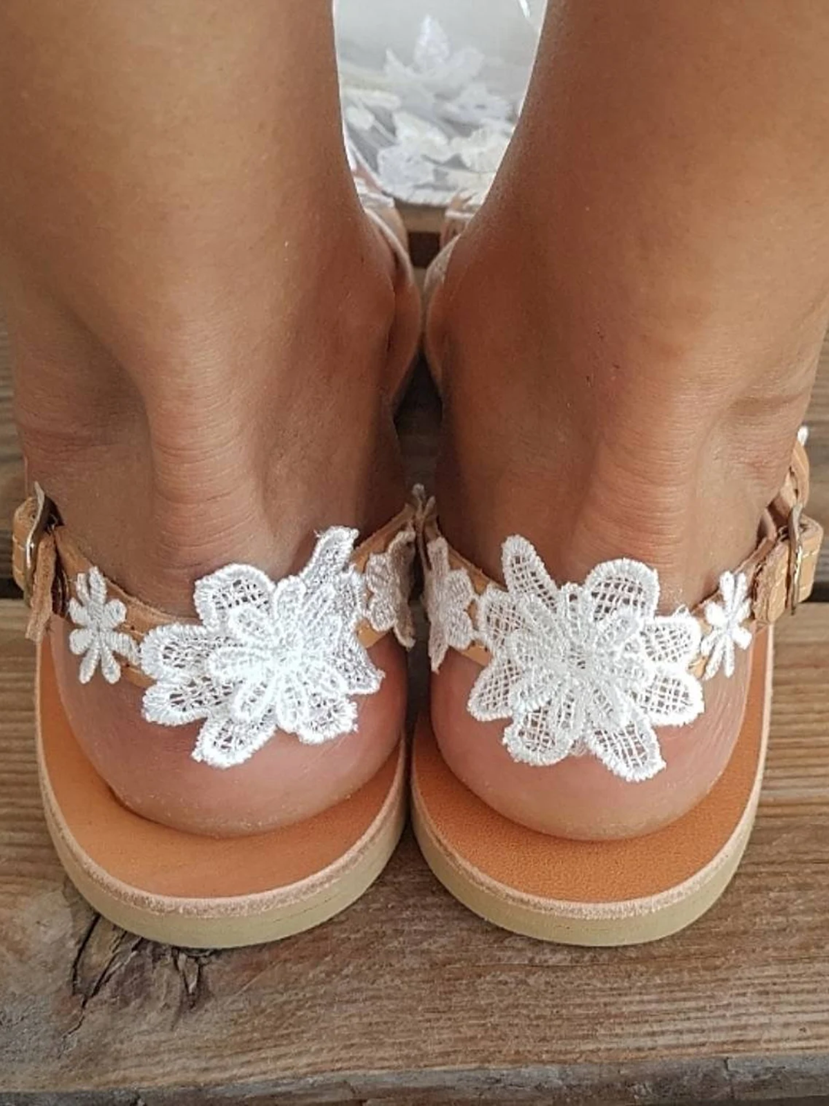 Women's Romantic Applique Lace Flower Decorative Elegant Wedding Flat Heel Sandals