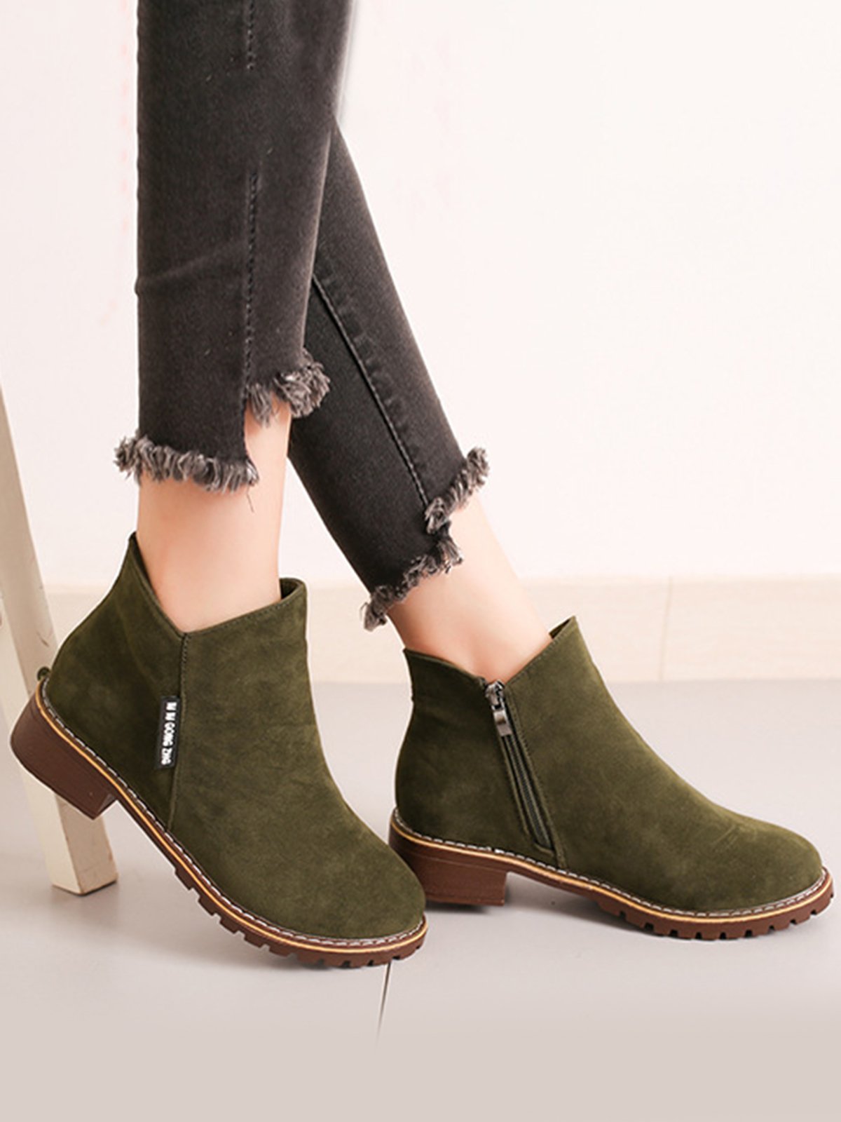 British Style Round Toe Comfortable Zip Low Heel Booties