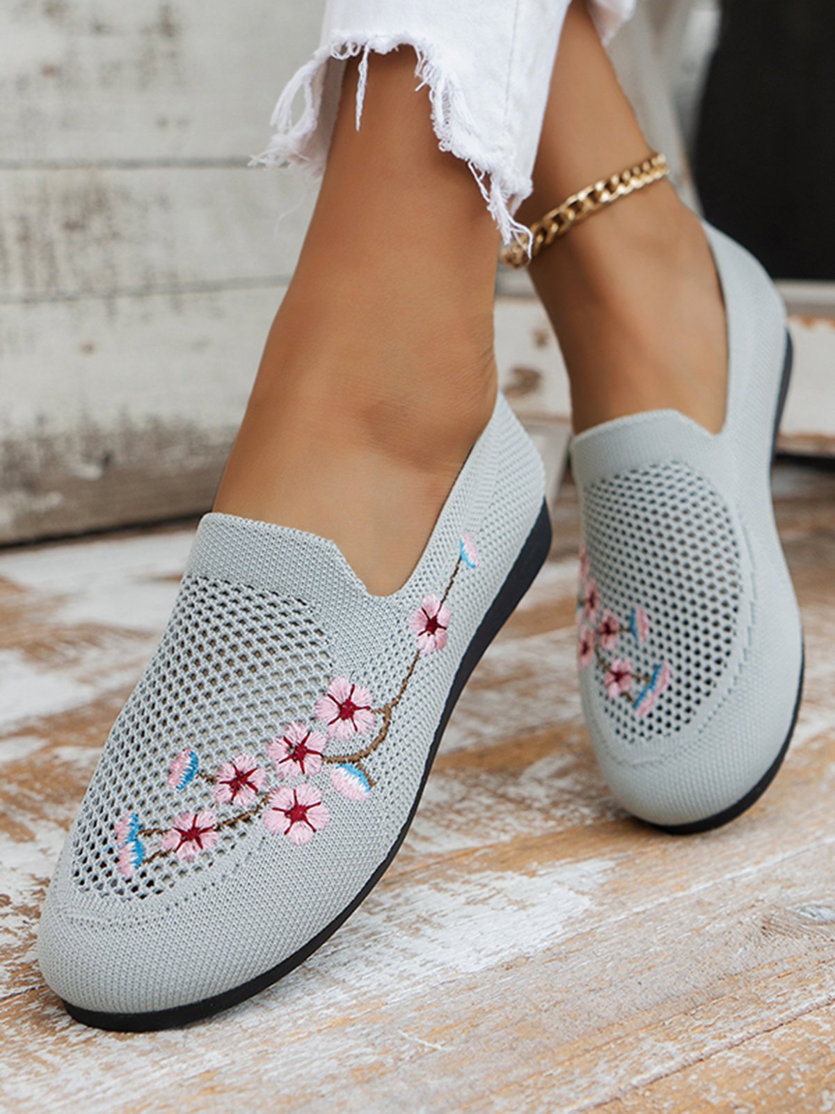 Floral Embroidery Breathable Mesh Fabric Flat Loafers