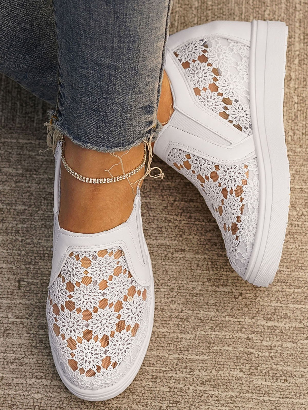 Flower Embroidery Lace Detail Hidden Heeled Shoes