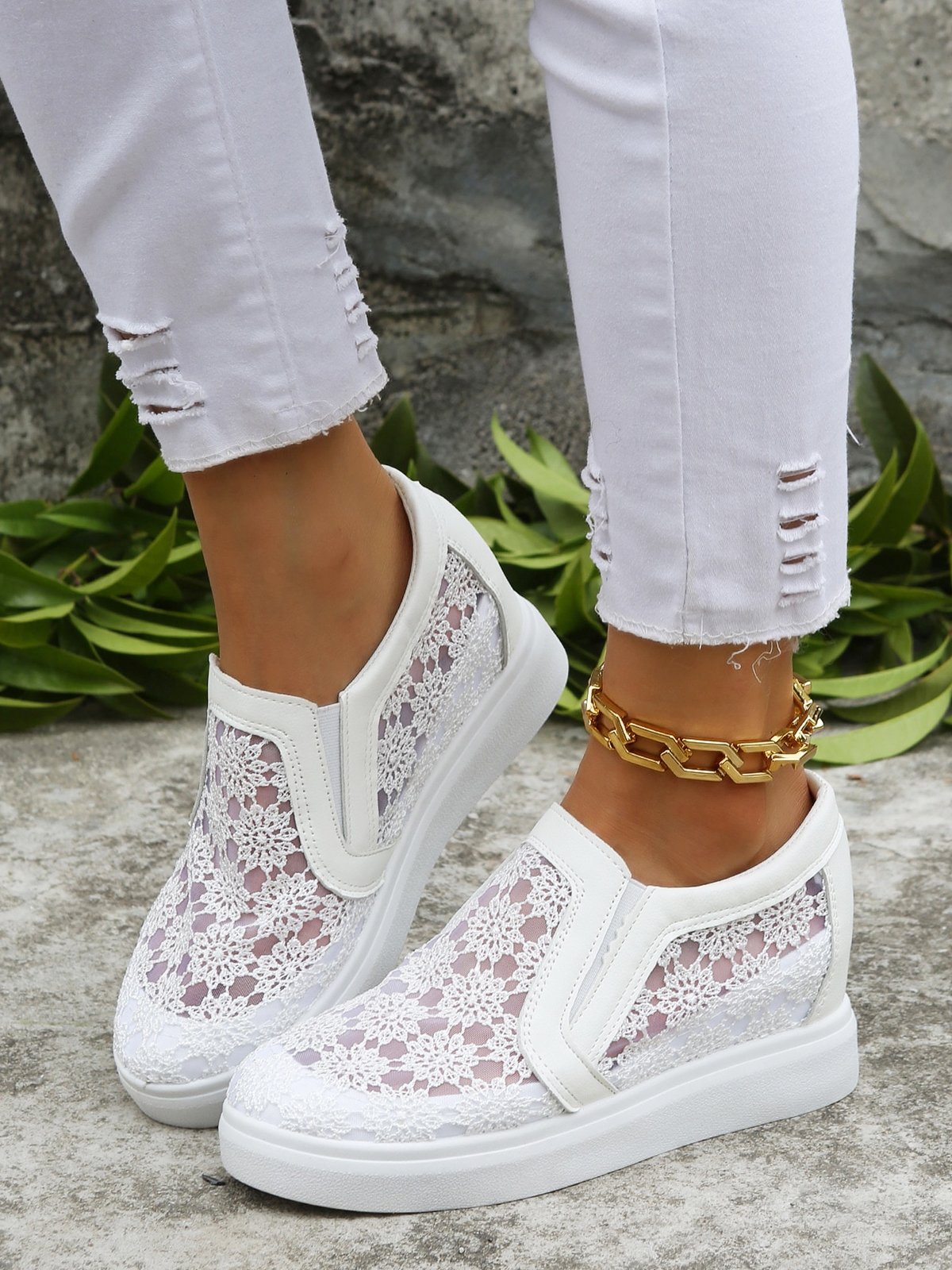 Flower Embroidery Lace Detail Hidden Heeled Shoes
