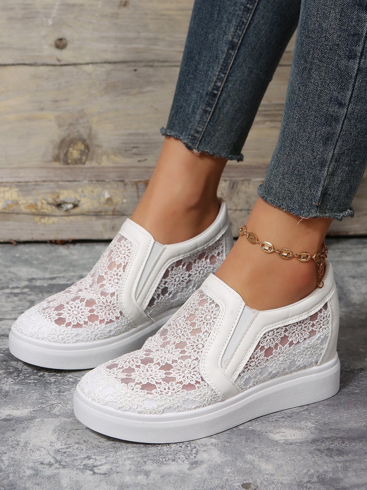 Flower Embroidery Lace Detail Hidden Heeled Shoes