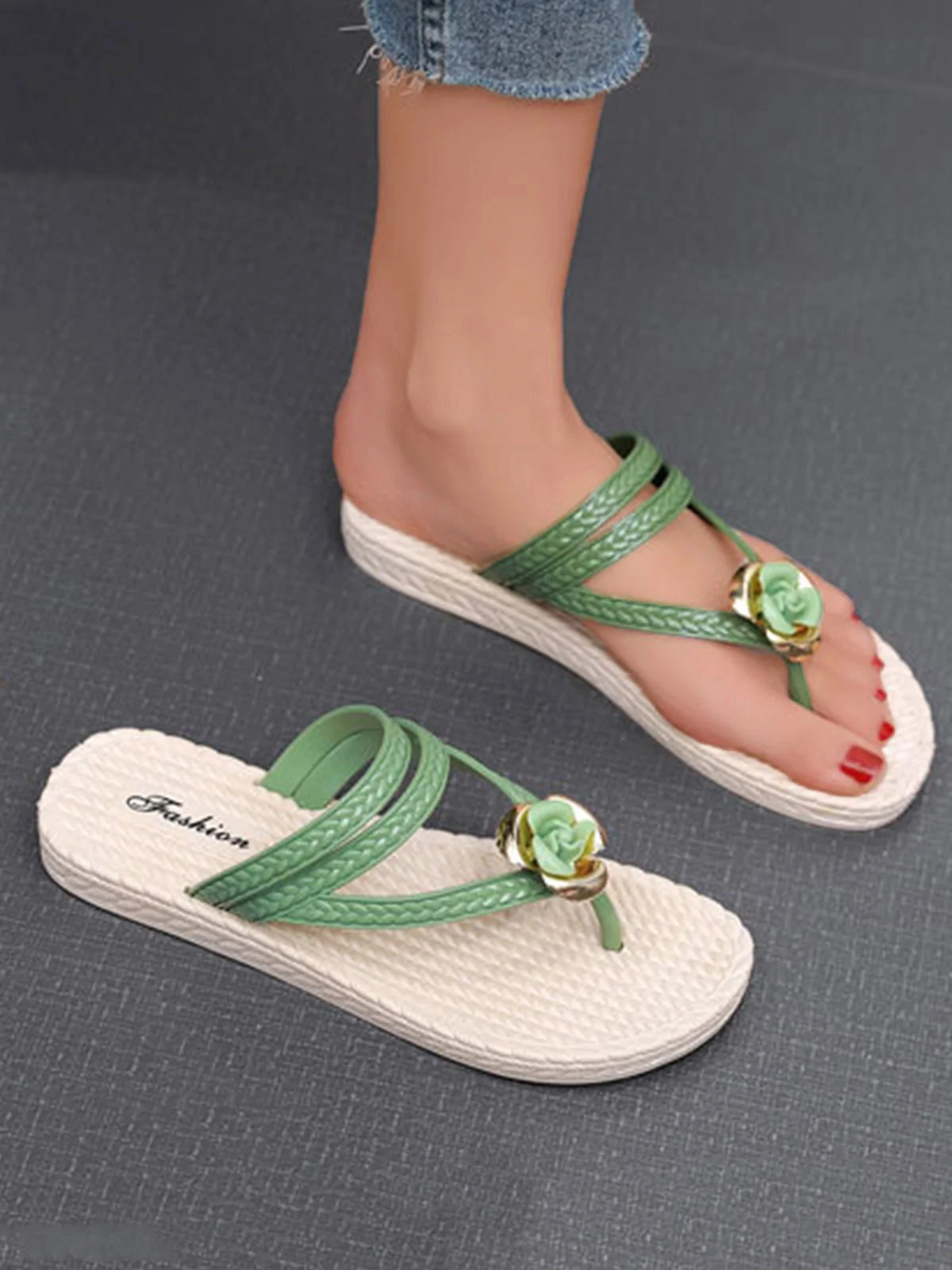 Vacation Floral Pattern Braided Strap Beach Flip Flops