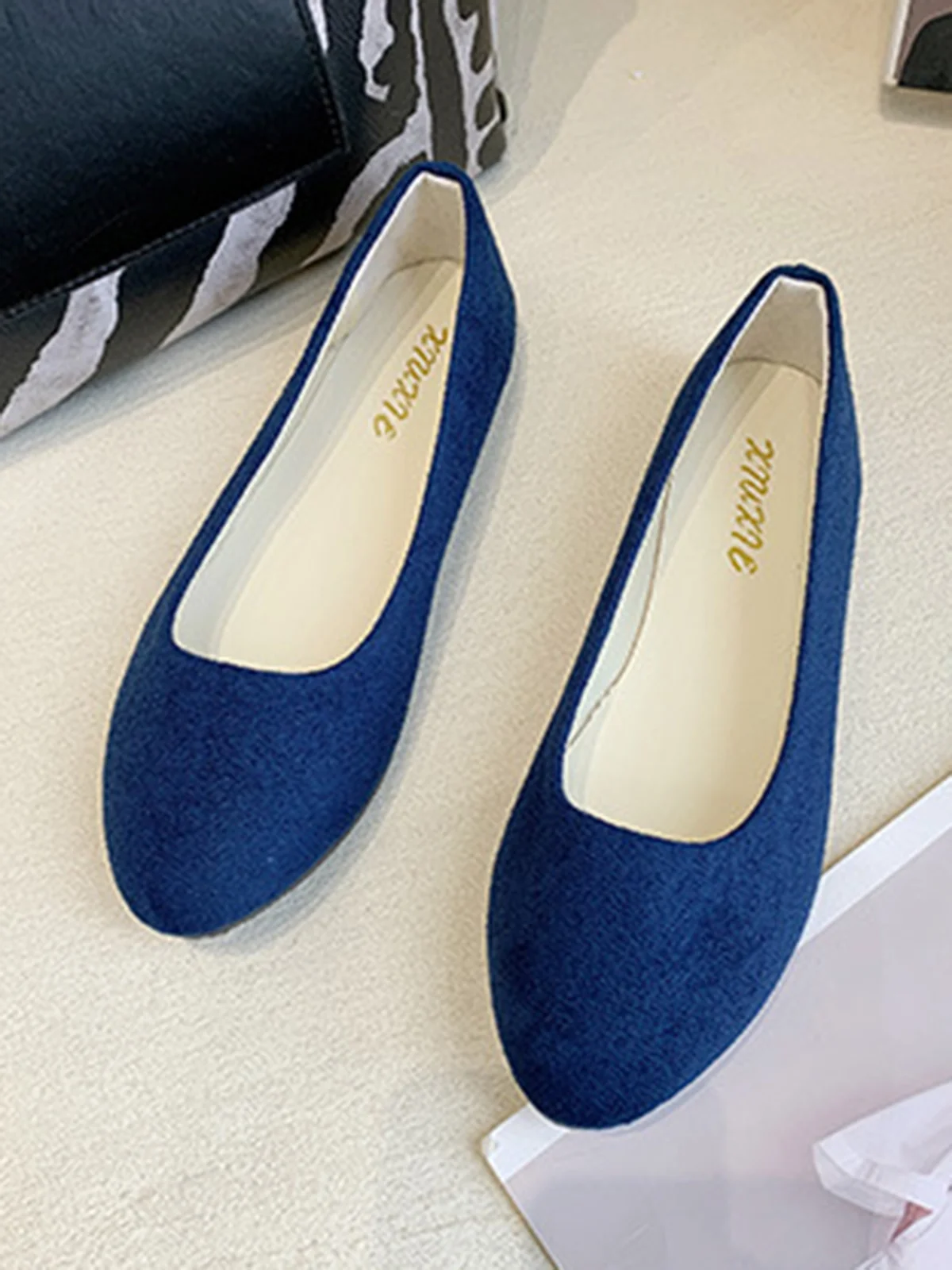 Multi-color Breathable Plain Velvet Simple Non-SlipSlip On Shallow Shoes Non-Slip Flat Heel Shoes