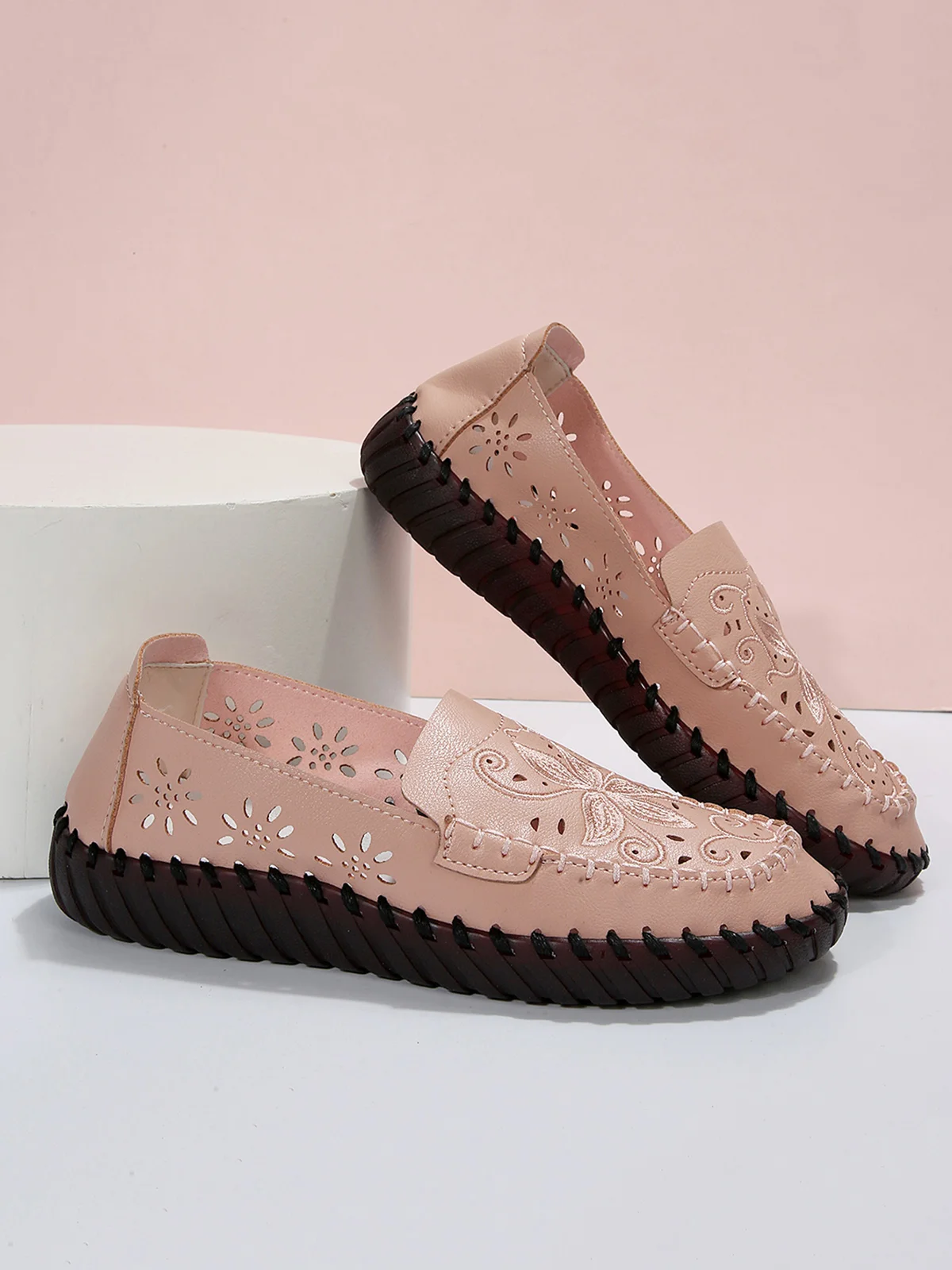 Floral Embroidery Breathable Hollow out Loafers