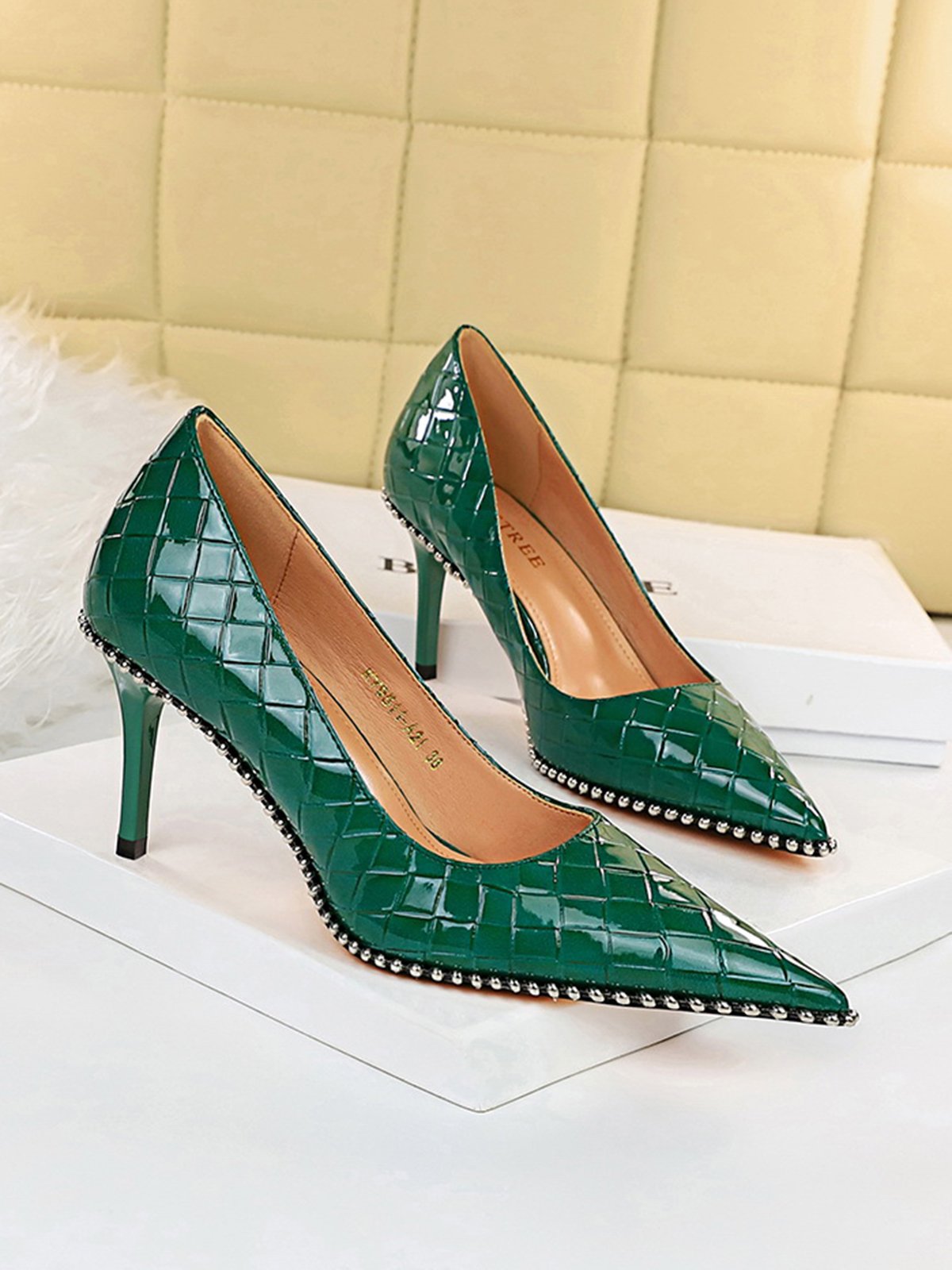 Stylish Woven Embossed Stiletto Heel Shallow Pumps