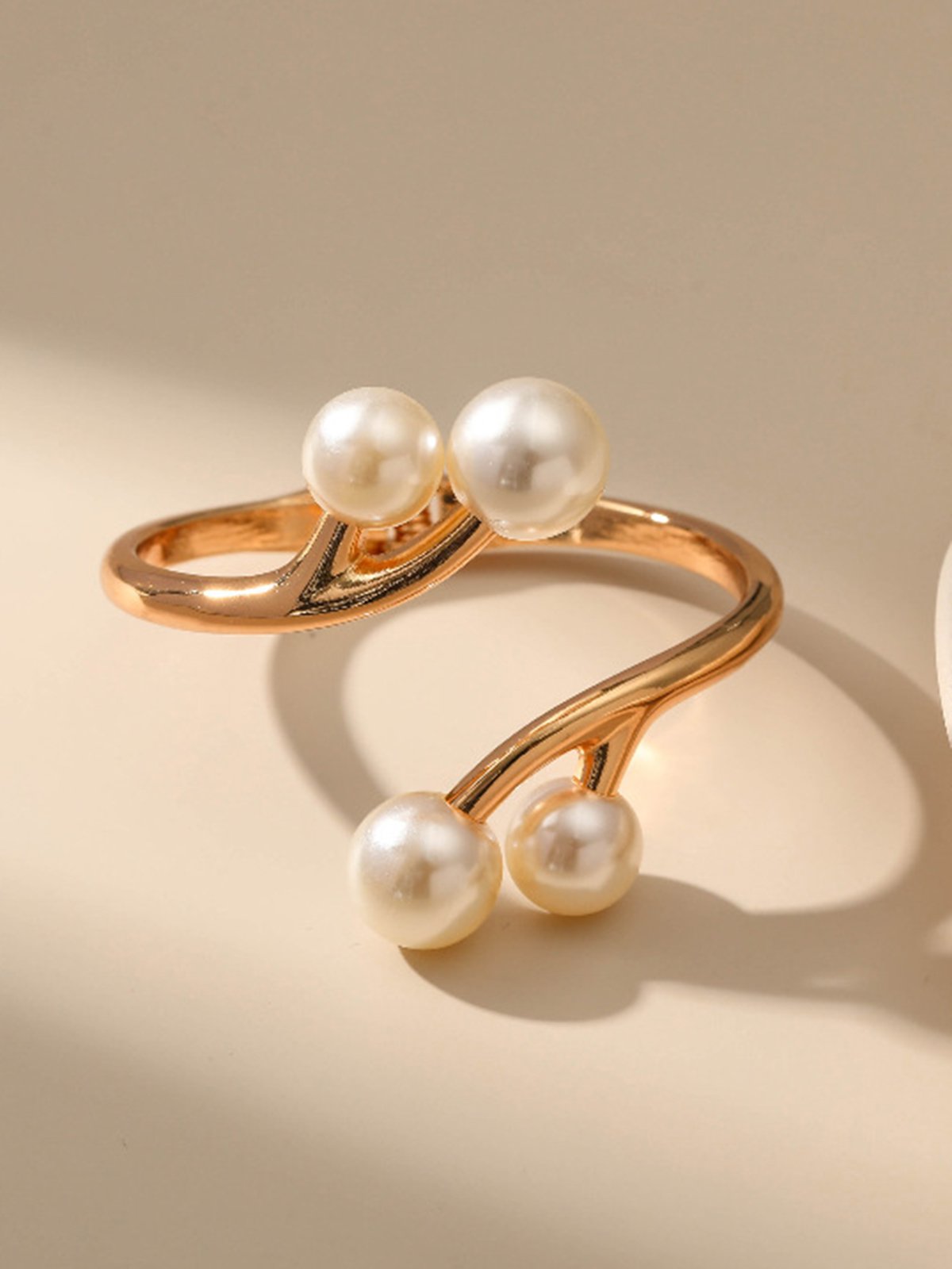 Elegant Imitation Pearl Metal Arm Cuff