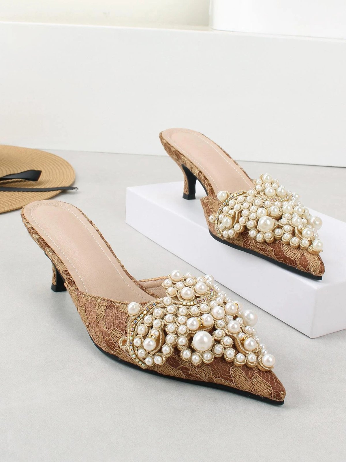 Elegant Imitation Pearl Pointed Toe Kitten Heel Mules