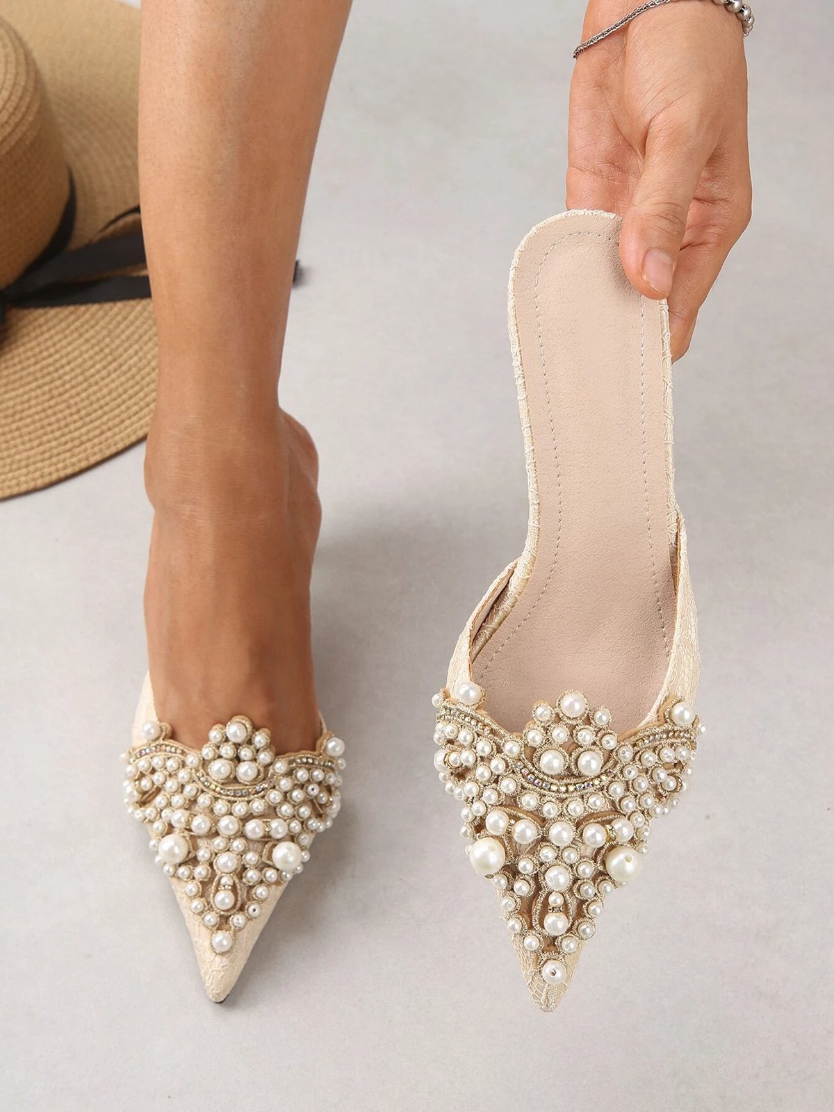 Elegant Imitation Pearl Pointed Toe Kitten Heel Mules