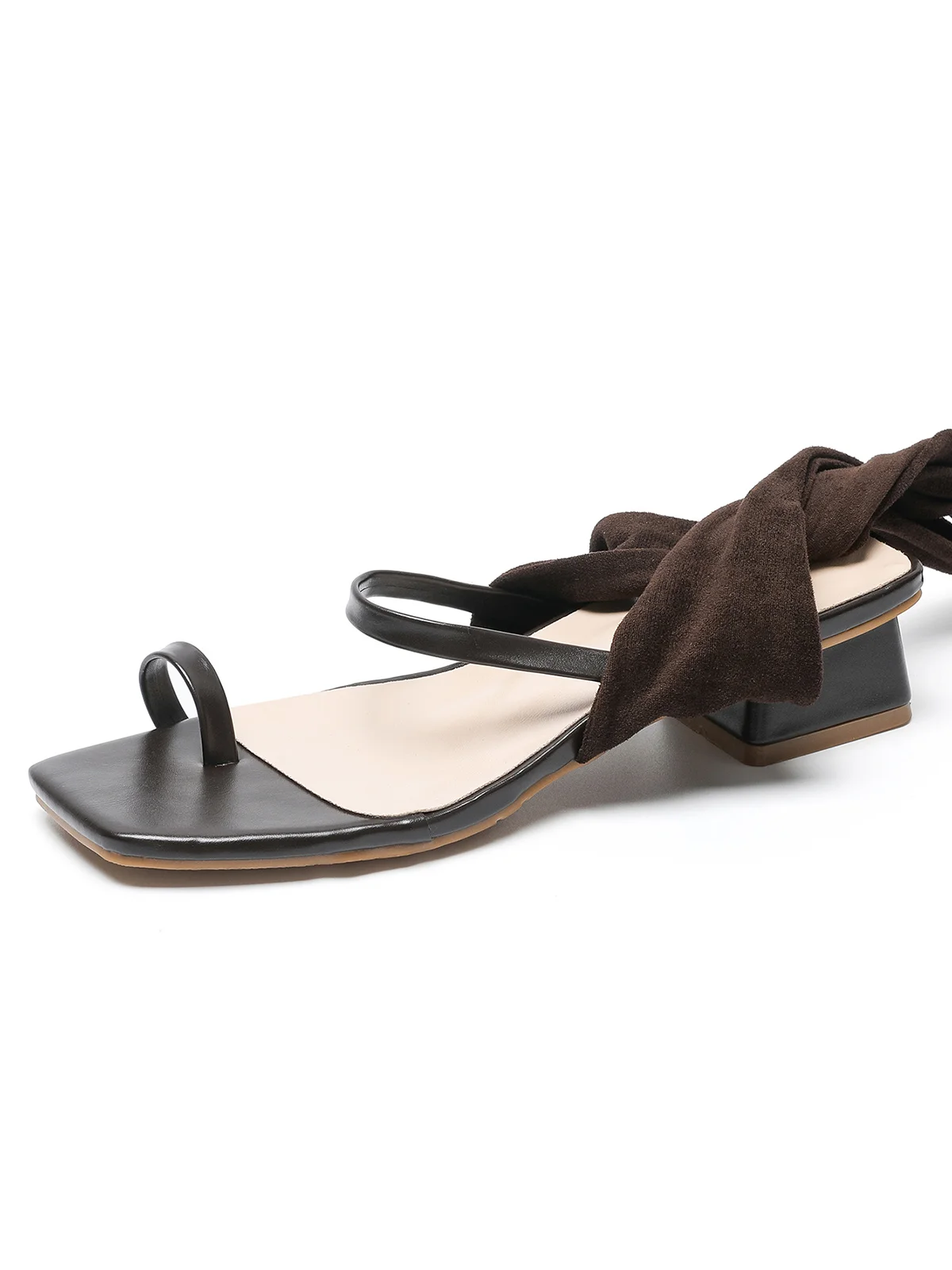 Minimalist Black Low Heel Ankle Strap Toe-ring Sandals