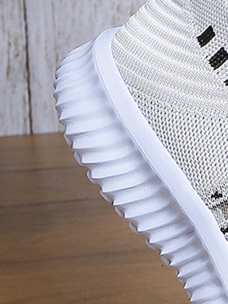 Sports All Season Flyknit Sneakers