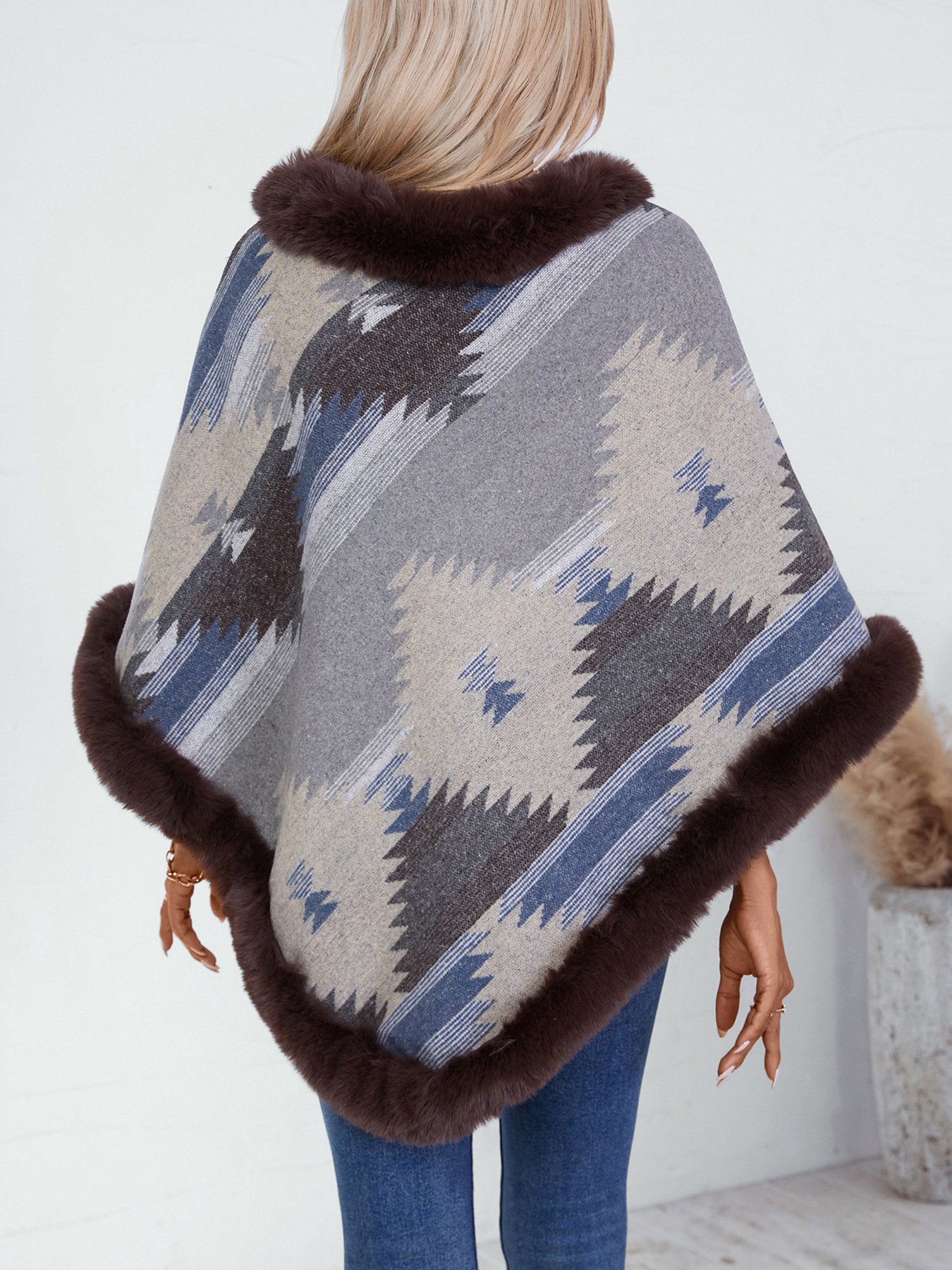 Fur Collar Elegant Crew Neck Cloak