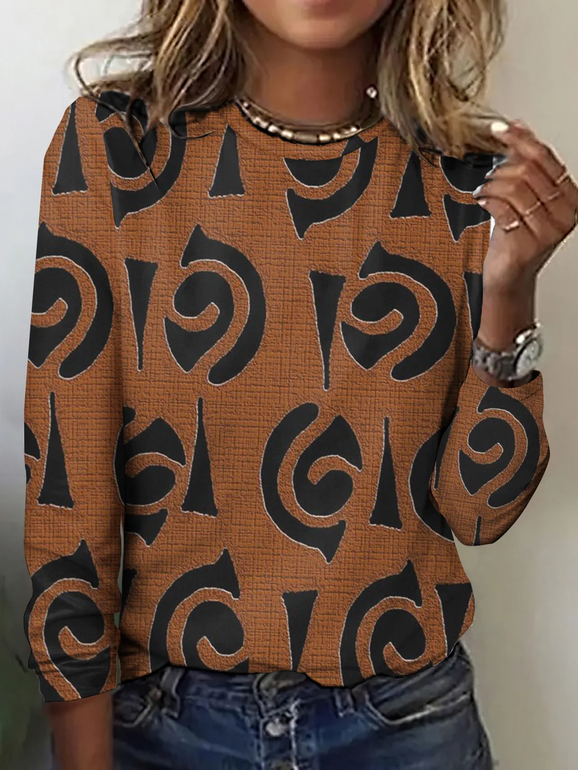 Geometric color block printed long sleeved T-shirt