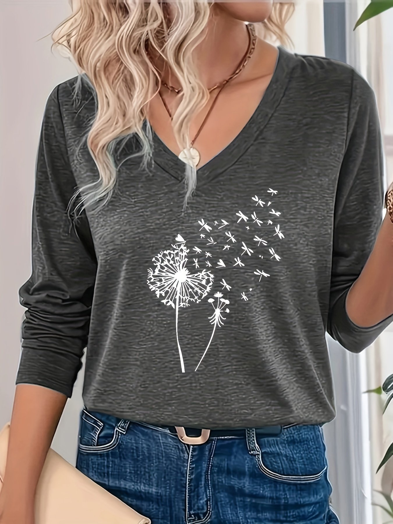 V Neck Casual Dandelion Regular Fit T-Shirt