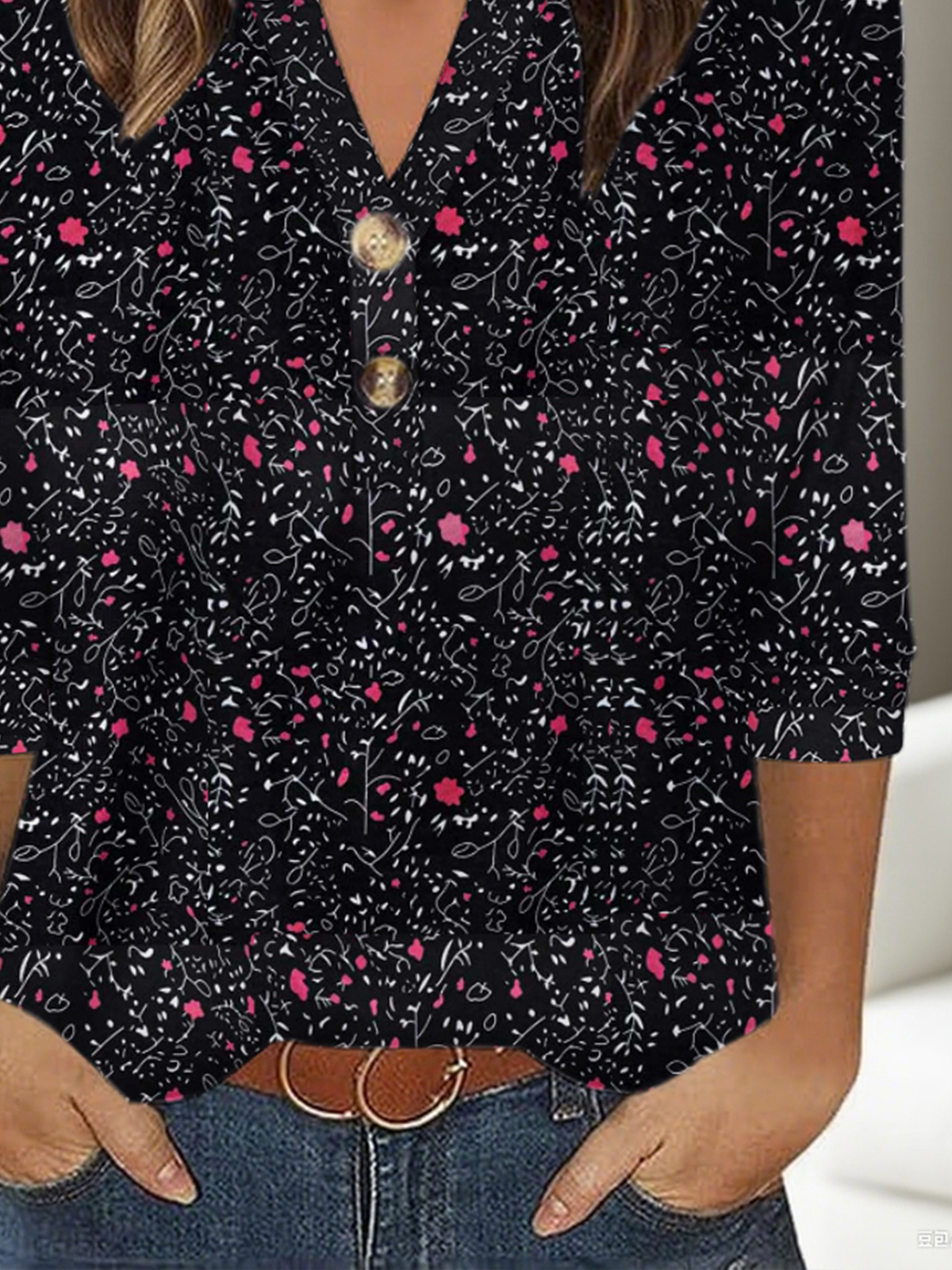 Floral Regular Fit Casual V Neck T-Shirt