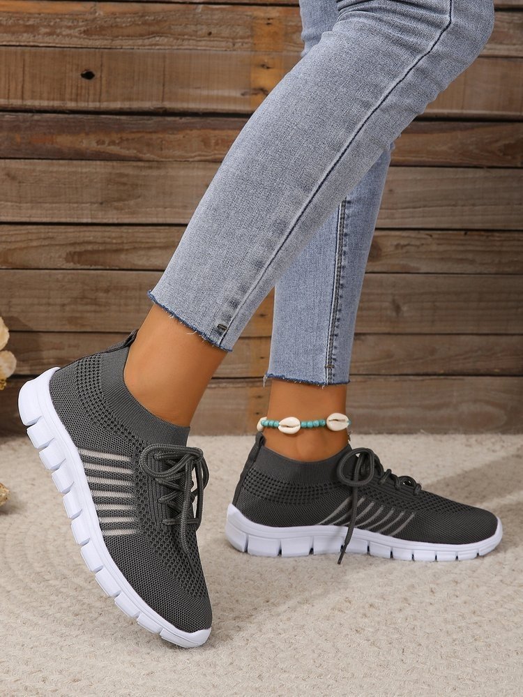 Spring And Autumn Flyknit Breathable Non-slip Lightweight Mesh Sports Shoes