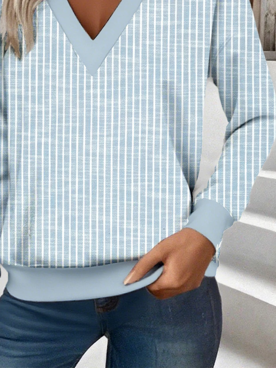 Loose Casual Commuter Long Sleeve V-Neck Printed Sweatshirt