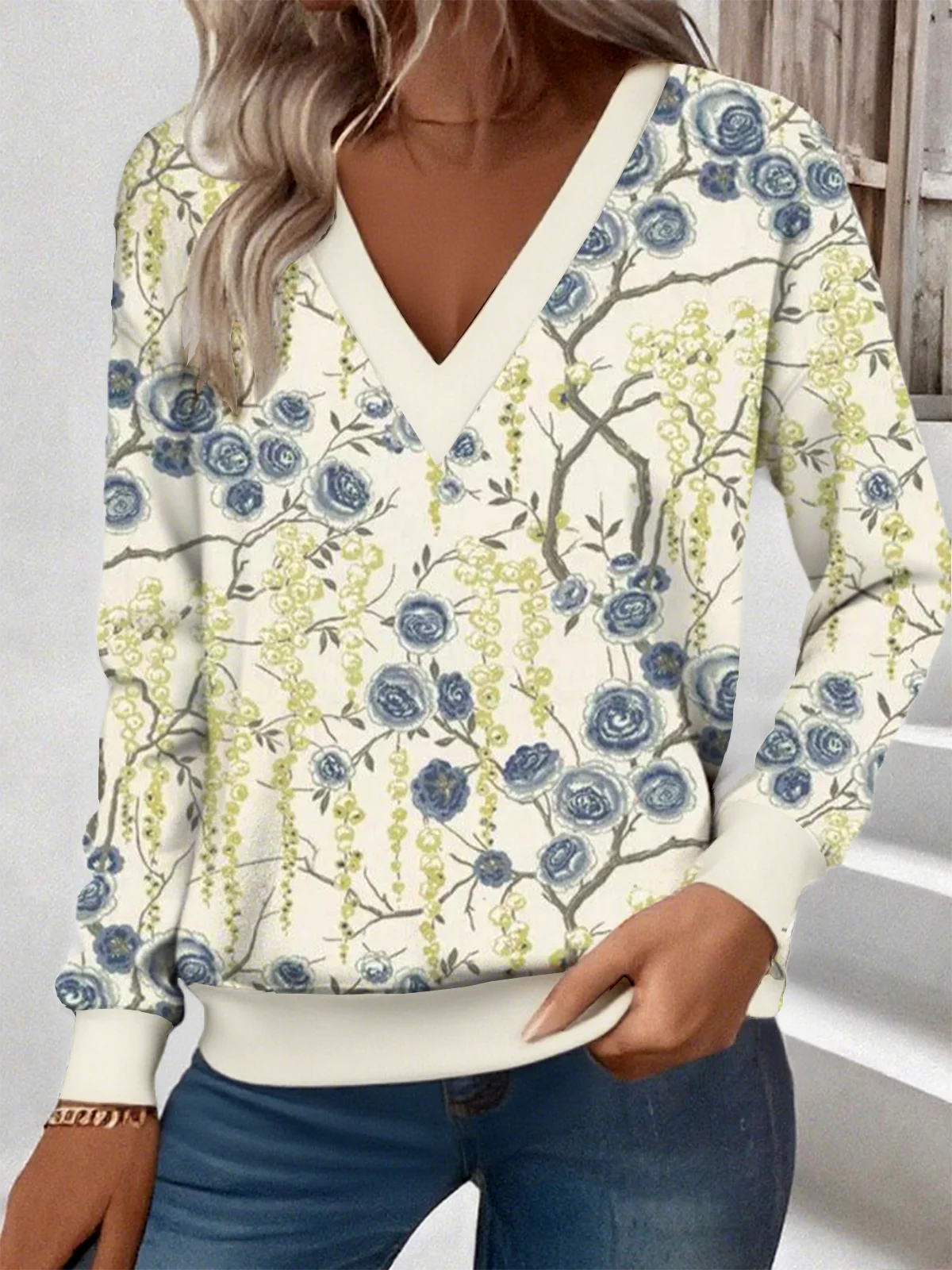 Loose Casual Commuter Long Sleeve V-Neck Printed Sweatshirt