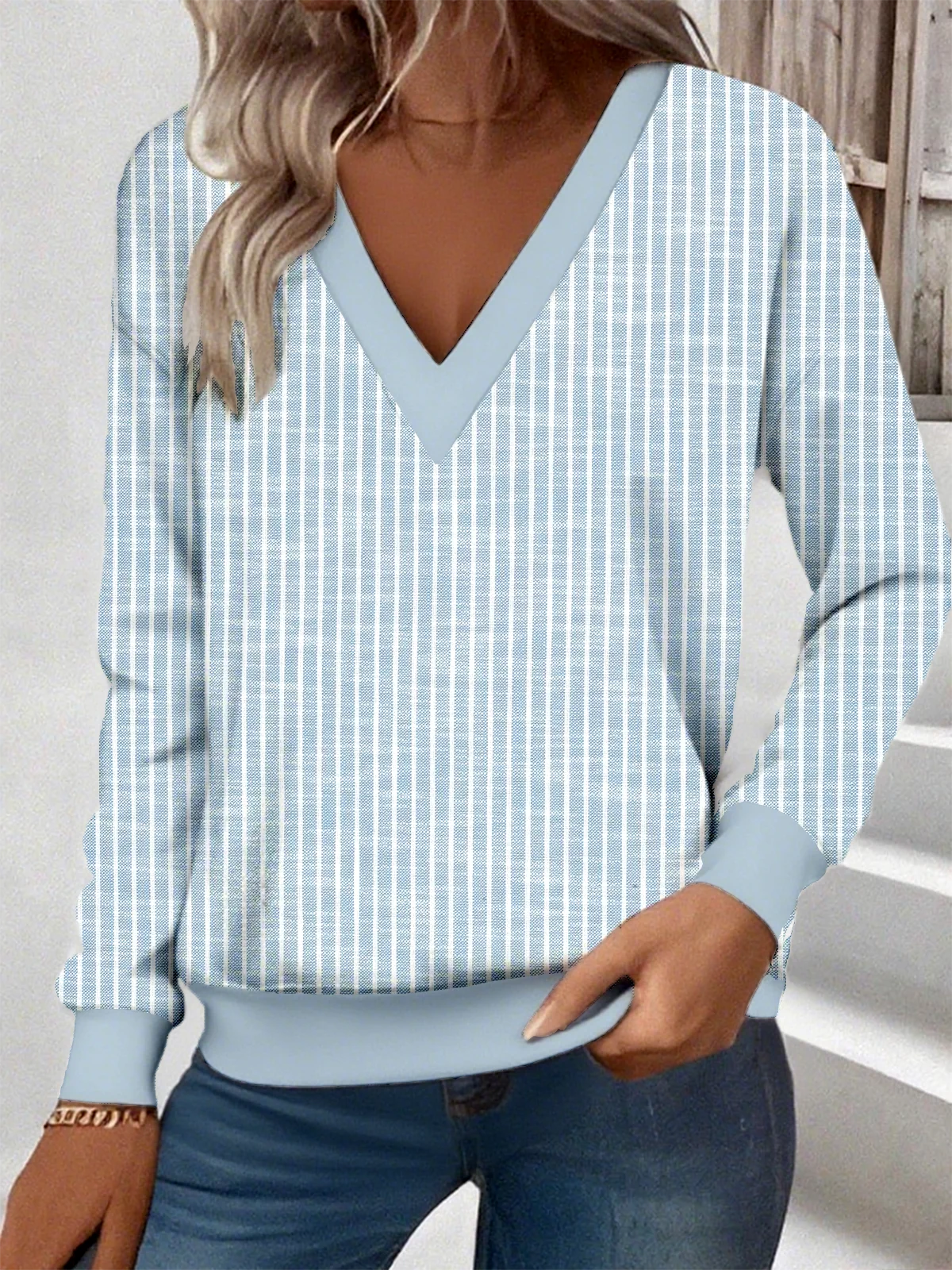 Loose Casual Commuter Long Sleeve V-Neck Printed Sweatshirt