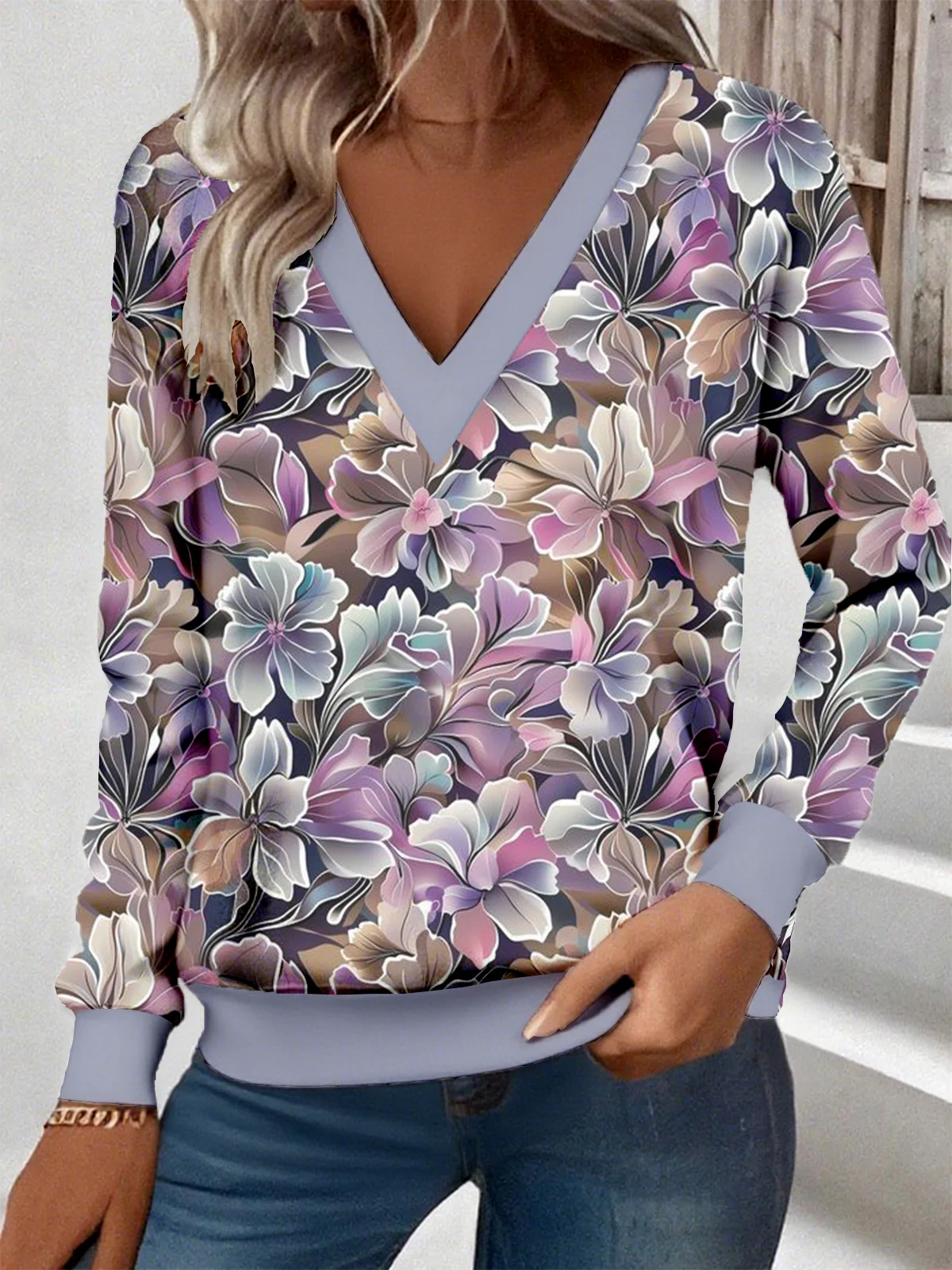 Loose Casual Commuter Long Sleeve V-Neck Printed Sweatshirt