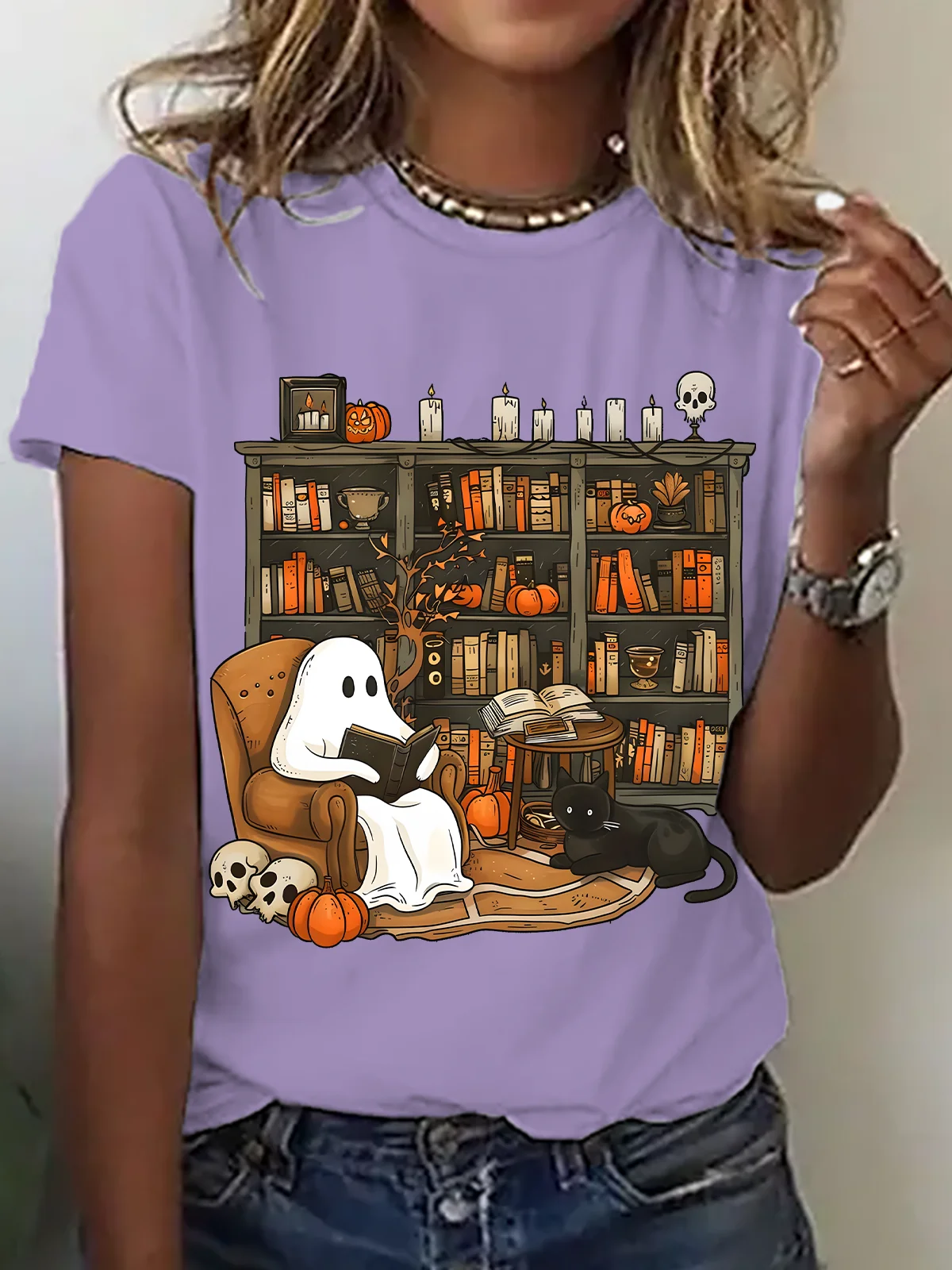 Women's  Retro ghost reading halloween librarian teacher T-Shirt