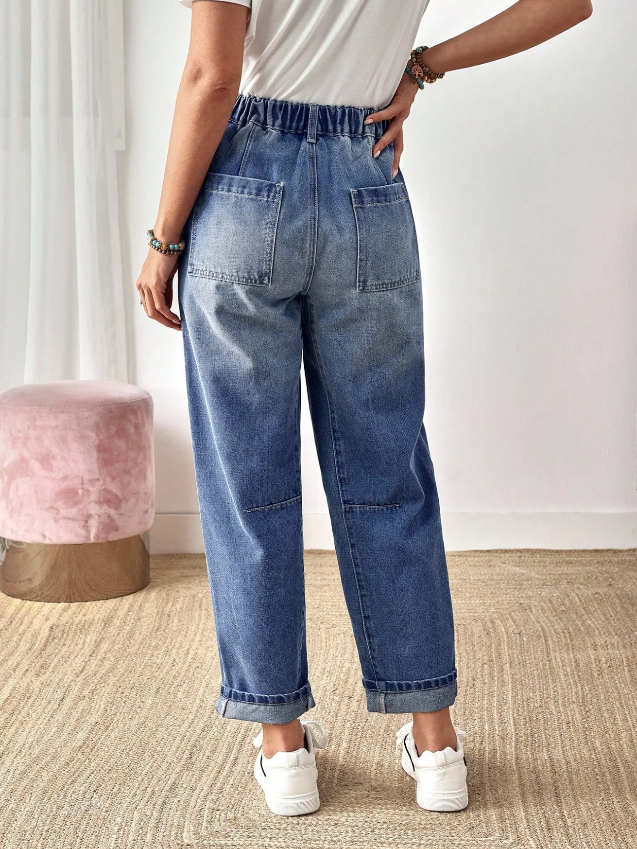Women's Stretch Jeans With Rolled-Up Hem And Patch Pockets