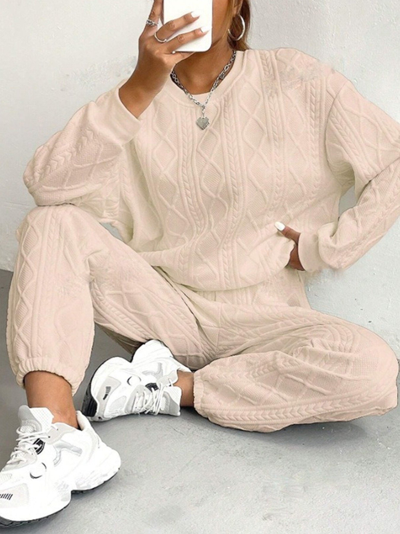 Women's Embossed Plain Daily Going Out Two-Piece Set White Casual Spring/Fall Top With Pants Matching Set