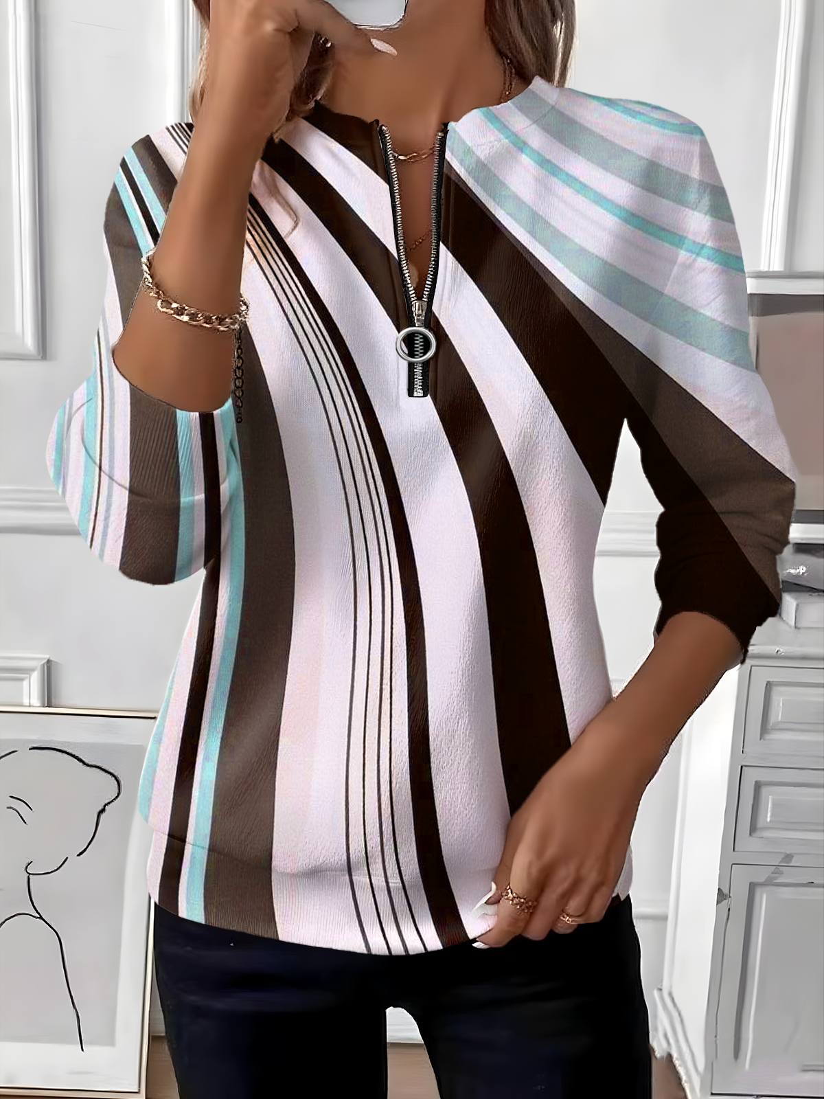 Women's Artistic Stripe Design Everyday Long Sleeve Center Front Zip Sweatshirt