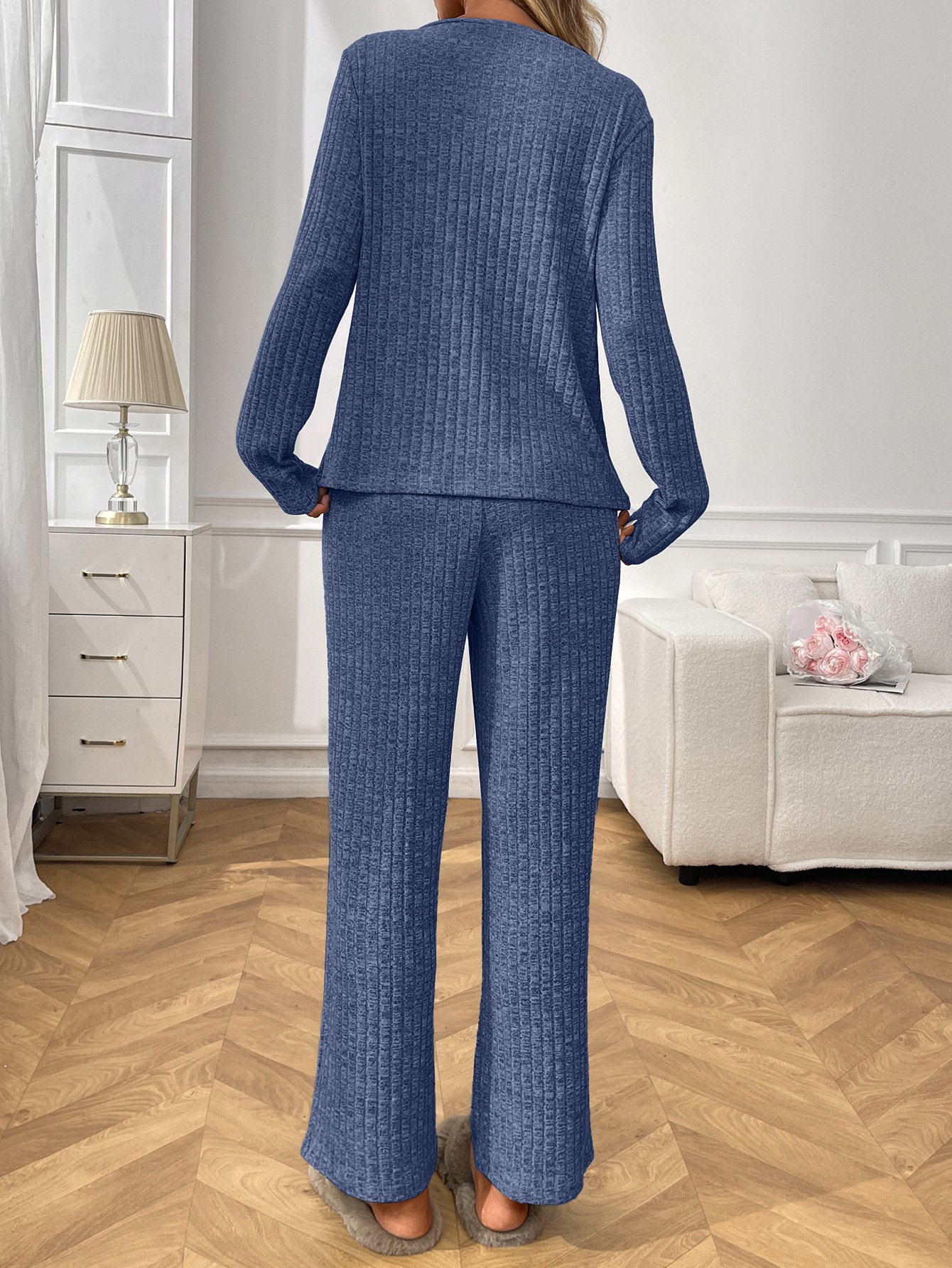 Simple Regular Fit V Neck Plain Two-Piece Set