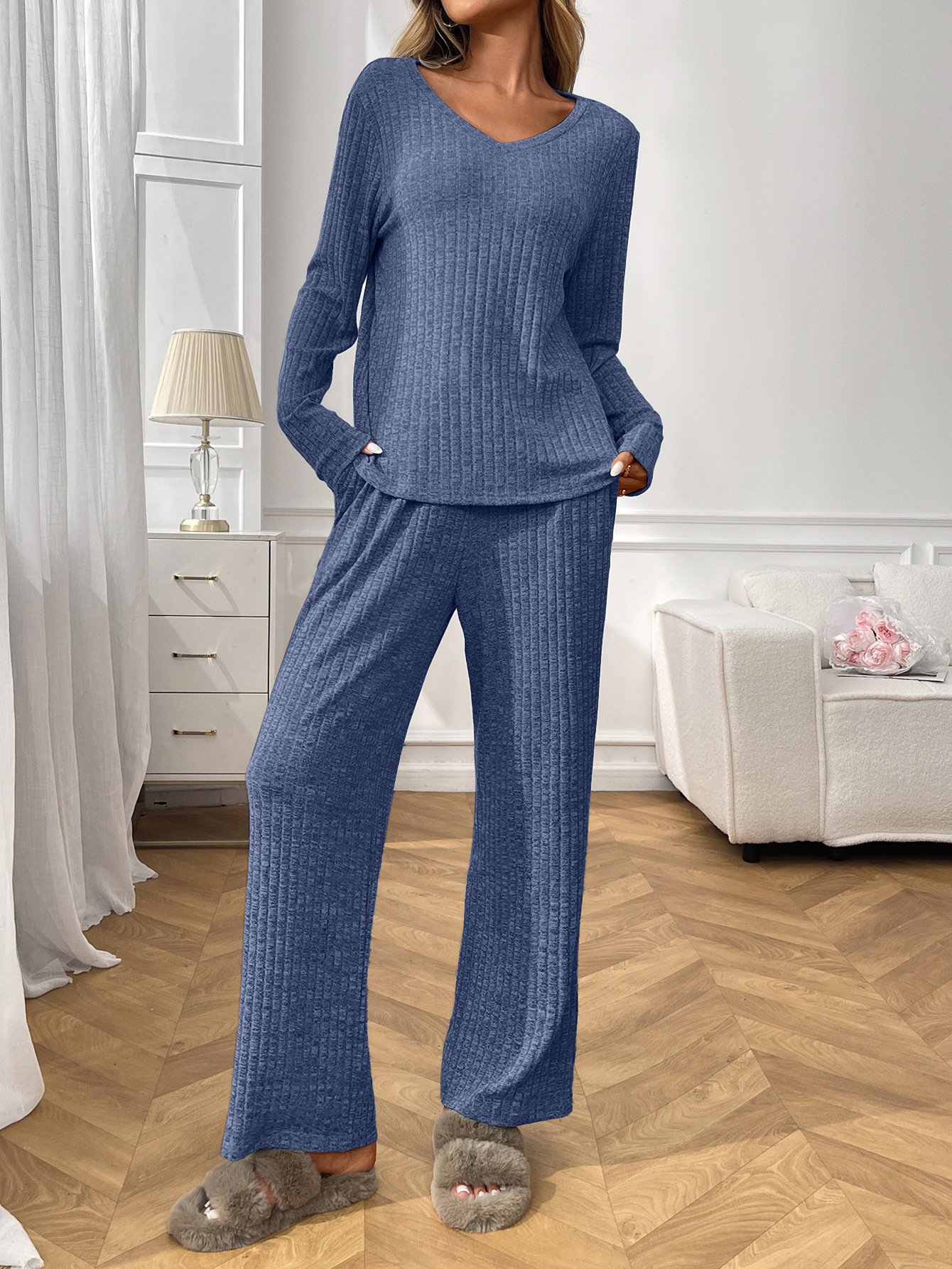 Simple Regular Fit V Neck Plain Two-Piece Set