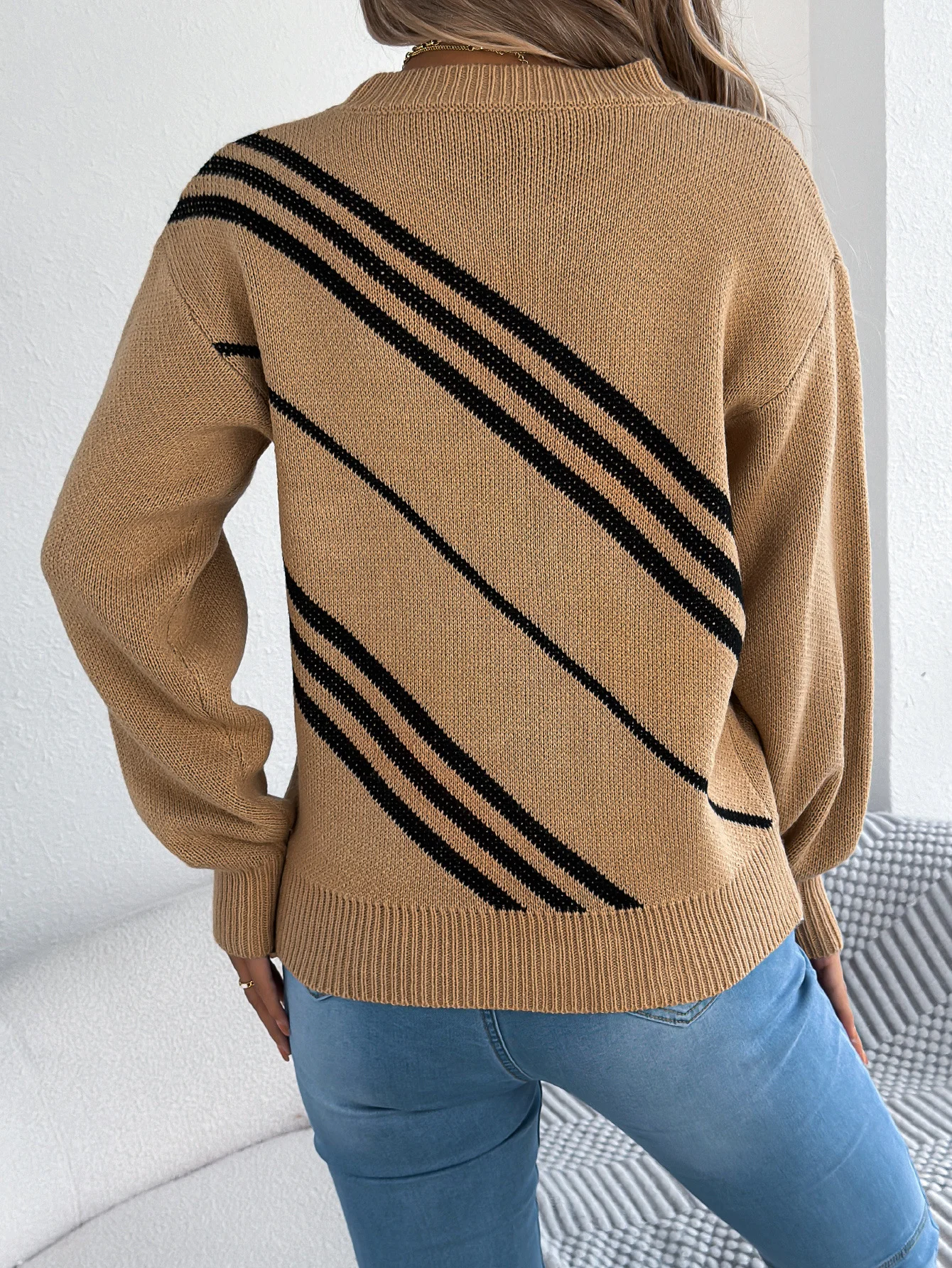 Geometric Regular Fit Casual Sweater