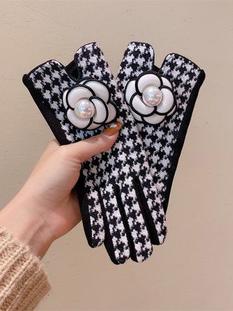 Elegant Camellia Imitation Pearl Houndstooth Gloves