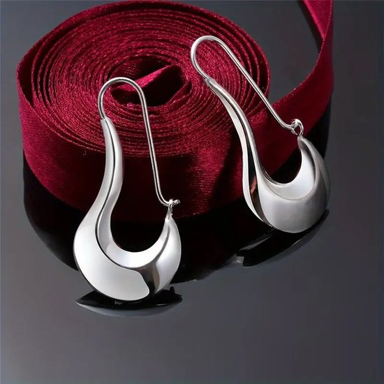 Special-shaped glossy temperament earrings, Japanese and Korean personalized fashionable and versatile earrings, metallic Temu popular ear hooks