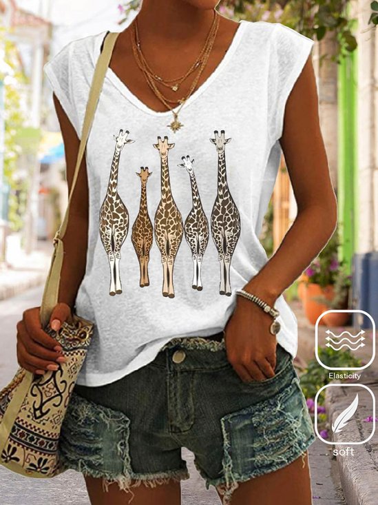 Giraffe Printed Women's Casual V Neck T-Shirt