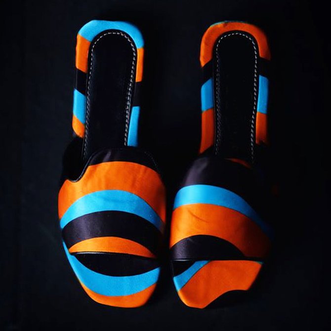 flat heel slippers