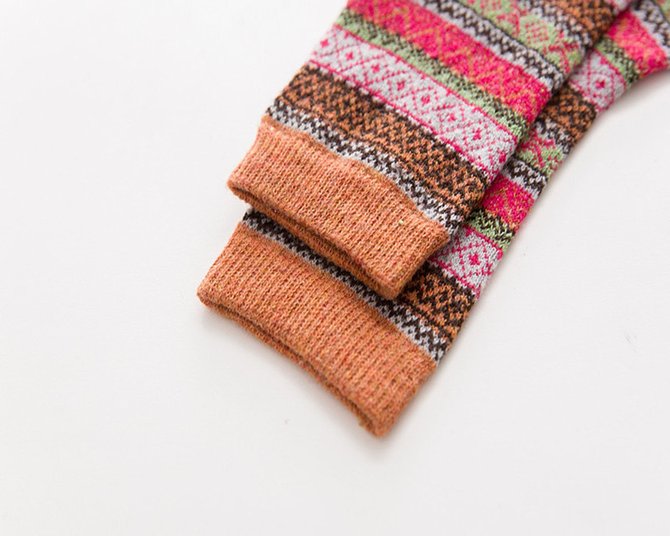 Multicolor Stripes Knitted Socks